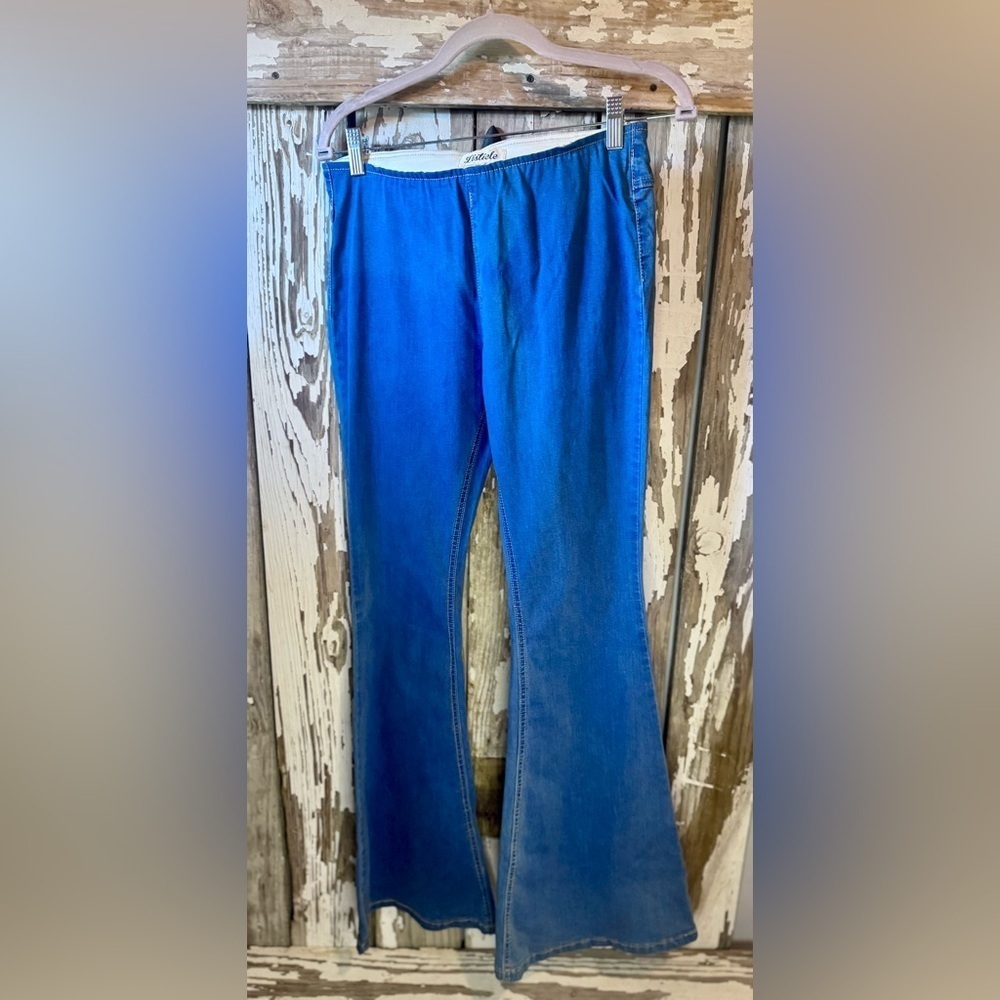 Listicle Blue Flared Denim Pull On Jeans Size Medium Wide Leg